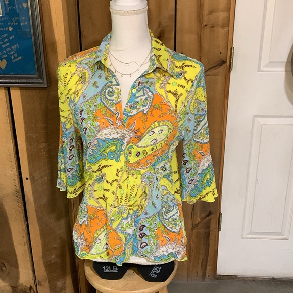 Essentials by Milano Blouse - Picture 2 of 9